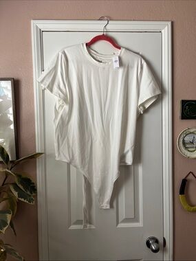NWT Women's Gap Short-Sleeve Bodysuit - Classic Crew Neck